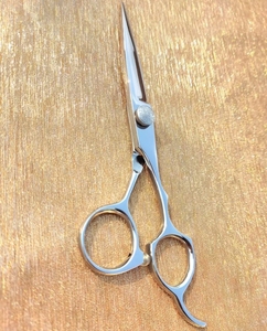 Ciseaux de barbier professionnels résistants à l'eau et au vent, vente en gros, coupe de cheveux, détails fonctionnels inclus. - Product Image 6