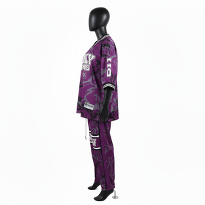 ชุดกางเกงเจอร์ซีย์ตาข่ายสำหรับผู้หญิง 220 GSM เนื้อผ้านุ่ม โพลีเอสเตอร์ สีม่วง พิมพ์ลายทั้งตัว พร้อมโลโก้แบบกำหนดเอง เจอร์ซีย์ตาข่ายและกางเกง ชุดสำหรับผู้หญิง - Product Image 4