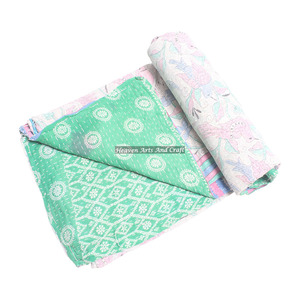 Manta de Algodón Estilo Bohemio Kantha, Hecha a Mano en India, Lavable, Reversible, Cosida a Mano, para Uso en Hoteles, Estilo Vintage de Sari Antiguo - Product Image 1