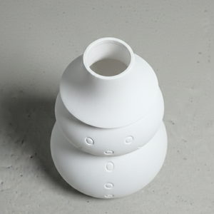 Charming White Metal Snowman Flower Vase Featuring A Stacked Body Design, Smiling Face And <b>Hat</b> Top For Modern Home Decoration - Product Image 3
