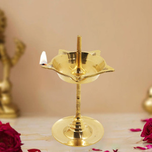 Lámpara de aceite Diya de latón hecha a mano, tradicional Deepam Vilakku, para el hogar, templo, Pooja, decoración de festivales, regalos. - Product Image 3