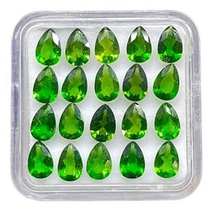 พลอยโครเมียมไดโอไซด์ทรงลูกแพร์ธรรมชาติ ขนาด 6 มม. สีเขียว ขายส่งราคาถูก จำนวนมาก สำหรับทำเครื่องประดับ - Product Image 1