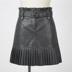 Jupe courte en cuir PU pour femme, taille haute, avec ceinture, ourlet plissé, couleur unie, style toutes saisons - Product Image 1