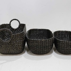 Panier de rangement en jacinthe d'eau écologique noir, tissé à la main, avec poignées, pour l'organisation de la maison et le stockage des aliments - Product Image 2