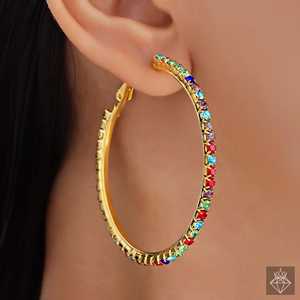 PRAO Dos pares de pendientes colgantes y aros de cristal multicolor - Product Image 4