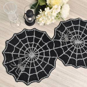 Camino de Mesa Bordado con Diseño Bohemio de Telaraña, Patrón Geométrico Blanco y Negro, Ecológico, Hecho a Mano, de Poliéster y Algodón para el Hogar - Product Image 3