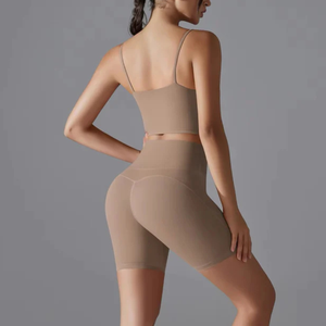 Ensemble de yoga 2 pièces sans coutures pour femme, taille haute, crop top et short, couleur unie, dos nageur, col rond, sans manches, en spandex, séchage rapide - Product Image 4