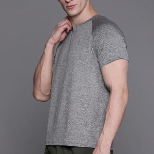 T-shirt gris à manches courtes et col rond pour homme, coupe classique, couleur unie, en jersey tricoté écologique, séchage rapide, style sportif décontracté - Product Image 5
