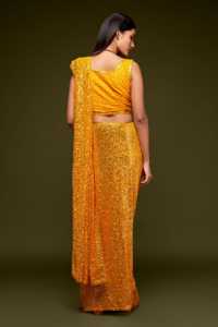 Sari de Lujo Amarillo con Lentejuelas, Sari de Georgette con Bordado de Lentejuelas para Ceremonia Haldi, Sari de Diseñador para Bodas Indias y Fiestas - Product Image 2