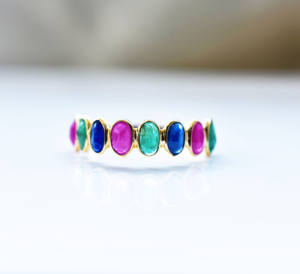 Anillo de gemas naturales múltiples de rubí, esmeralda, zafiro y diamante Regency Garland en oro de 14k. - Product Image 1