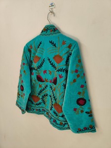 Veste en velours brodée de fleurs bohèmes, col mandarin, manches longues, grande taille, vêtements décontractés pour femmes, vêtements d'automne pour adultes - Product Image 5