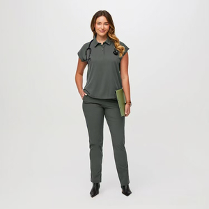 Tenues médicales pour femmes à manches courtes avec logo personnalisé, ensembles d'uniformes extensibles et respirants pour infirmières, blouses pour femmes, vêtements d'hôpital pour médecins - Product Image 2