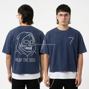 Camiseta Gráfica Rosa para Hombre al por Mayor, Estampado de Calavera Escarlata Nocturna Personalizado, 160GSM Algodón, Fabricante de Ropa Urbana ODM - Product Image 5