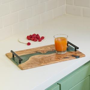 Bandeja Ecológica de Madera Natural y Resina con Asa de Metal, Bandeja de Servicio de Venta Caliente al por Mayor para Uso en el Hogar, Hoteles y Restaurantes - Product Image 3