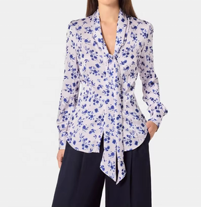 Blusa Ecológica de Mujer con Estampado Floral Azul y Blanco, Tejido de Sarga, Manga Larga, Cuello Camisero y Lazo en el Cuello - Product Image 2