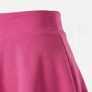 Jupe courte trapèze pour femme, couleur unie, en satin, taille élastique, tissu doux, à porter toute l'année - Product Image 5