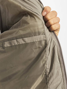 Blouson matelassé gris à capuche avec logo personnalisé pour homme – Veste d'hiver d'extérieur – Vente en gros – Blouson d'hiver matelassé à capuche pour homme - Product Image 4