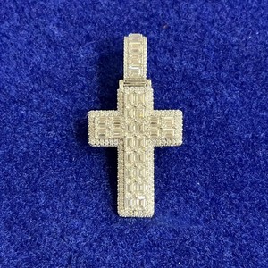 Collar con colgante de cruz de lujo con incrustaciones de moissanita VVS, plata de ley 925, corte baguette, joyería hip hop para regalo - Product Image 4