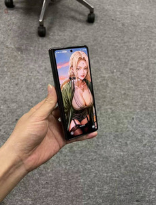 Teléfono Móvil Plegable Fold4 5G Versión Global Desbloqueado, Grado A, 98% Nuevo, Octa Core, AMOLED 120Hz, Batería de 4000-4999mAh - Product Image 3