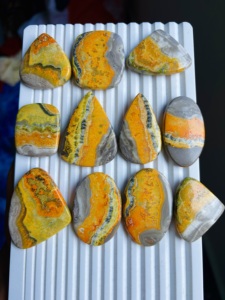 Cabujón de Jaspe Abeja 100% Natural, Jaspe Abeja de Alta Calidad Hecho a Mano para la Fabricación de Joyas - Product Image 3