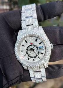 Montre en or rose sertie de diamants pour femme avec bracelet, idéale pour un usage quotidien, disponible à la vente en gros. - Product Image 6