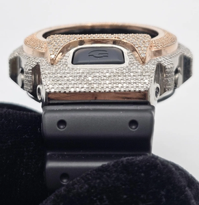 Reloj Analógico de Lujo Vintage de Acero Inoxidable Bicolor con Bisel de Diamantes Moissanite en Oro y Plata, Estilo Hip Hop - Product Image 3