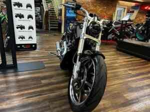 Harley-Davidson V-Rod Cruiser 2013 Usada, Alto Rendimiento, Estilo Urbano, Origen Estadounidense, en Venta - Product Image 3