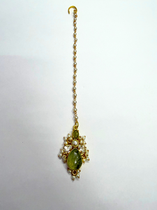 Collier ras du cou en pierre précieuse de préhnite naturelle, fait main, plaqué or 18 carats, avec boucles d'oreilles pendantes et Maangtika, bijoux de mariage - Product Image 4