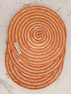 Dale un toque natural a tu mesa con este mantel individual redondo de yute trenzado y algodón, ecológico, con espiral roja, resistente al calor, ideal para la cena. - Product Image 5