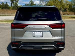 CLEAN 2025 L e / u s LX 600 - Product Image 5