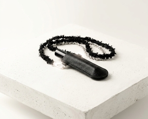 [BFM_BFMBLACKLABEL] กล่องใส่น้ำหอมผ้าทวีดสีดำสุดหรูพร้อมสายโซ่ - Product Image 6