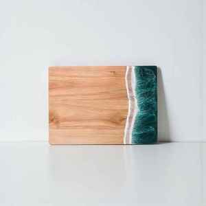 Tabla de Cortar de Madera y Resina con Diseño de Olas Oceánicas, 2.0 cm de Grosor, Apta para Lavavajillas, Ideal para Servir Queso y Charcutería - Product Image 4