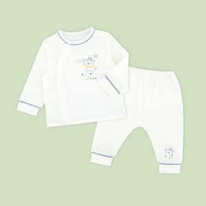 Conjunto de Bebé de Manga Larga ALB04 Unisex con Cierre Lateral, Tejido de Punto Transpirable, Modal + Spandex, Disponible en Stock - Product Image 1