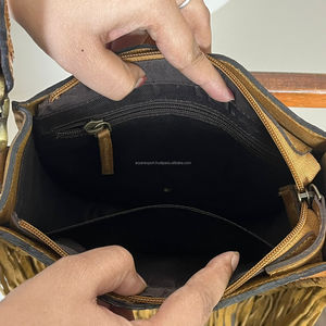 Sac à bandoulière en cuir de vachette travaillé à la main tendance 2025 avec pierre turquoise Prix bas Designer Sac à bandoulière à franges pour femmes - Product Image 6