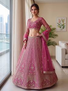 Ensemble Lehenga Moderne Beige Brodé Longueur Ras du Sol Infroissable avec Dupatta en Tulle et Blouse Col V – Tenue Lehenga pour Mariage et Banquet - Product Image 2