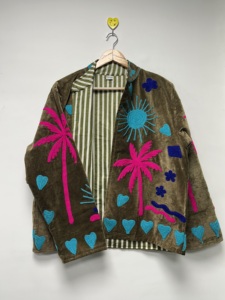 Veste bomber en velours premium brodée Suzani pour femmes, faite à la main, style bohème ethnique, florale, écologique, légère, indienne, automne-hiver - Product Image 2