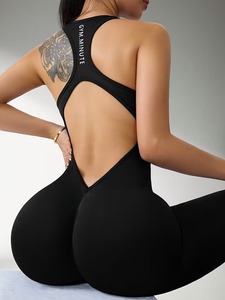 Mono Deportivo Premium sin Costuras con Espalda Cruzada |   Traje Deportivo Ligero para Yoga |   Corte regular para mujer, ecológico, liso - Product Image 4