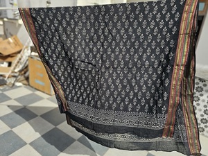 Paréo Sarong en Coton Imprimé à la Main de Qualité Export, Écharpe Florale, Stole et Dupatta Légers et Écologiques pour la Plage - Product Image 6