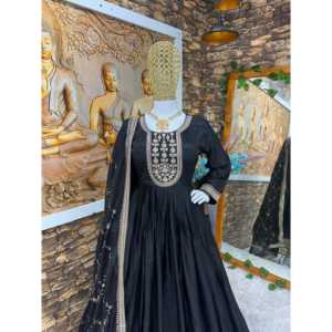 Magnifique robe Anarkali de créateur et pantalon avec dupatta pour les tenues de soirée et les robes de carrière - Product Image 2
