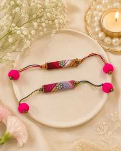 Rangrata – Nouveaux Liens de Rakhi Phulkari en Coton Faits Main et Bracelets Punjabi Rakhdi Colorés pour le Festival de Raksha Bandhan – Cadeau pour Frère - Product Image 1