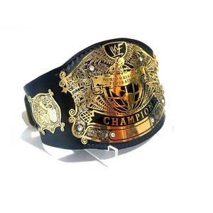 Ceinture de championnat de la WWE (World Wrestling Entertainment) plaquée or et en cuir noir - Product Image 2