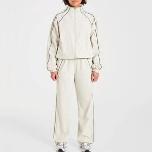 Nouvelle Collection : Survêtement et Jogger Personnalisés avec Fermeture Éclair, Piping Contrastant, en Nylon Léger – Tenue de Sport Femme (Hoodies & Sweatshirts) - Product Image 6