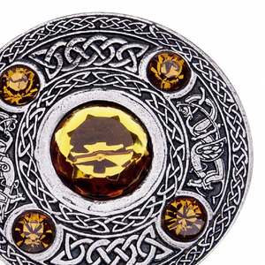 Broche à motif écossais avec cinq pierres, badge rond en métal avec strass jaunes, motif circulaire, mode de luxe - Product Image 2