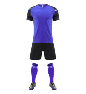 Maillot de football personnalisé pour homme, col rond, manches courtes, blanc et rouge, imprimé par transfert thermique, antibactérien, séchage rapide, 100 % polyester - Product Image 1