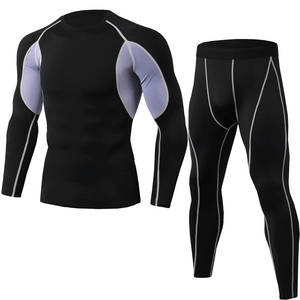 Ensemble de rashguards MMA et BJJ sur mesure, vêtements de compression pour le combat, t-shirts de kickboxing et de Muay Thai en polyester, fabriqués au Pakistan - Product Image 1