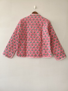 เสื้อแจ็คเก็ตผ้าควิลท์พิมพ์ลายแบบกลับด้านได้: เสื้อโค้ทสไตล์วินเทจ - Product Image 2