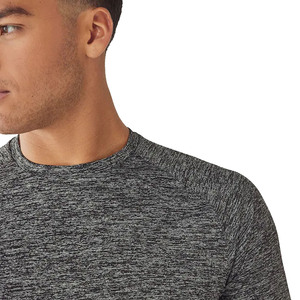 Camiseta de cuello redondo para hombre, manga corta, tejida, lisa, informal, para uso diario, con logo personalizado, proveedor mayorista de Pakistán y China, personalizable. - Product Image 2
