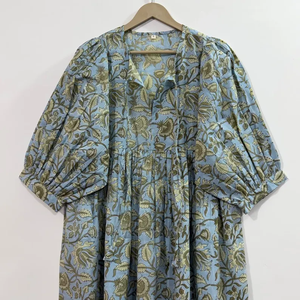 Vestido Mini Estilo Kyra Chinoiserie con Estampado Floral Hecho a Mano, Cuello en V, Manga 3/4, Encaje y Dobladillo con Volantes, de Algodón Ecológico - Product Image 2