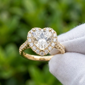 Anillo de Compromiso Premium con Diamante Cultivado en Laboratorio de 3 Quilates, Corte Corazón, E VVS2 VS1, Diseño Romántico de Anillo de Promesa con Halo - Product Image 2