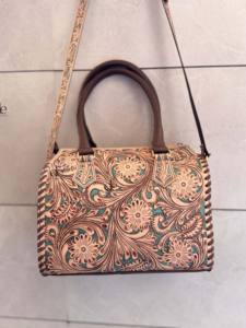 Sac à main élégant en cuir sculpté à la main, style bohème gypsy, sac à bandoulière fait main, couleur marron western, sacs multi-usages élégants - Product Image 3